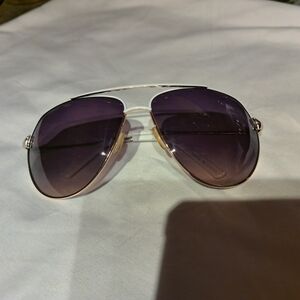 Stylish Purple Aviator Sunglasses